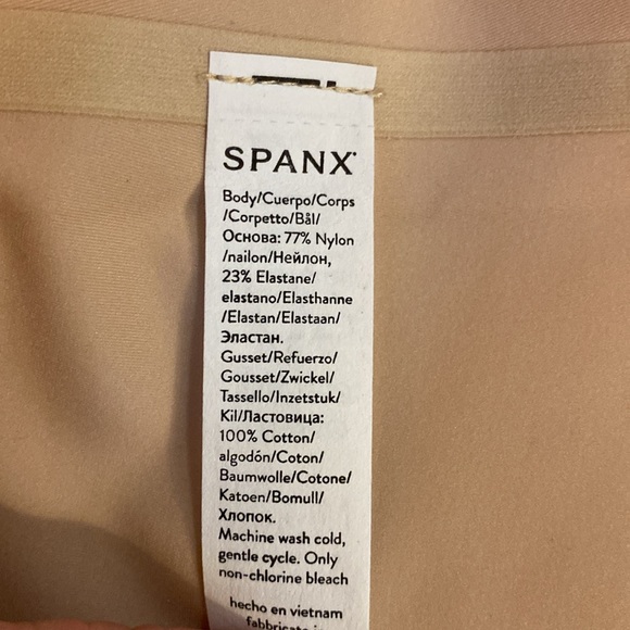 Spanx Undie-Tectable Nude Shaping Thong Underwear size Large NWT - Picture 8 of 8